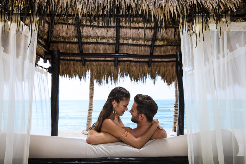 Hidden Beach couples beach bed